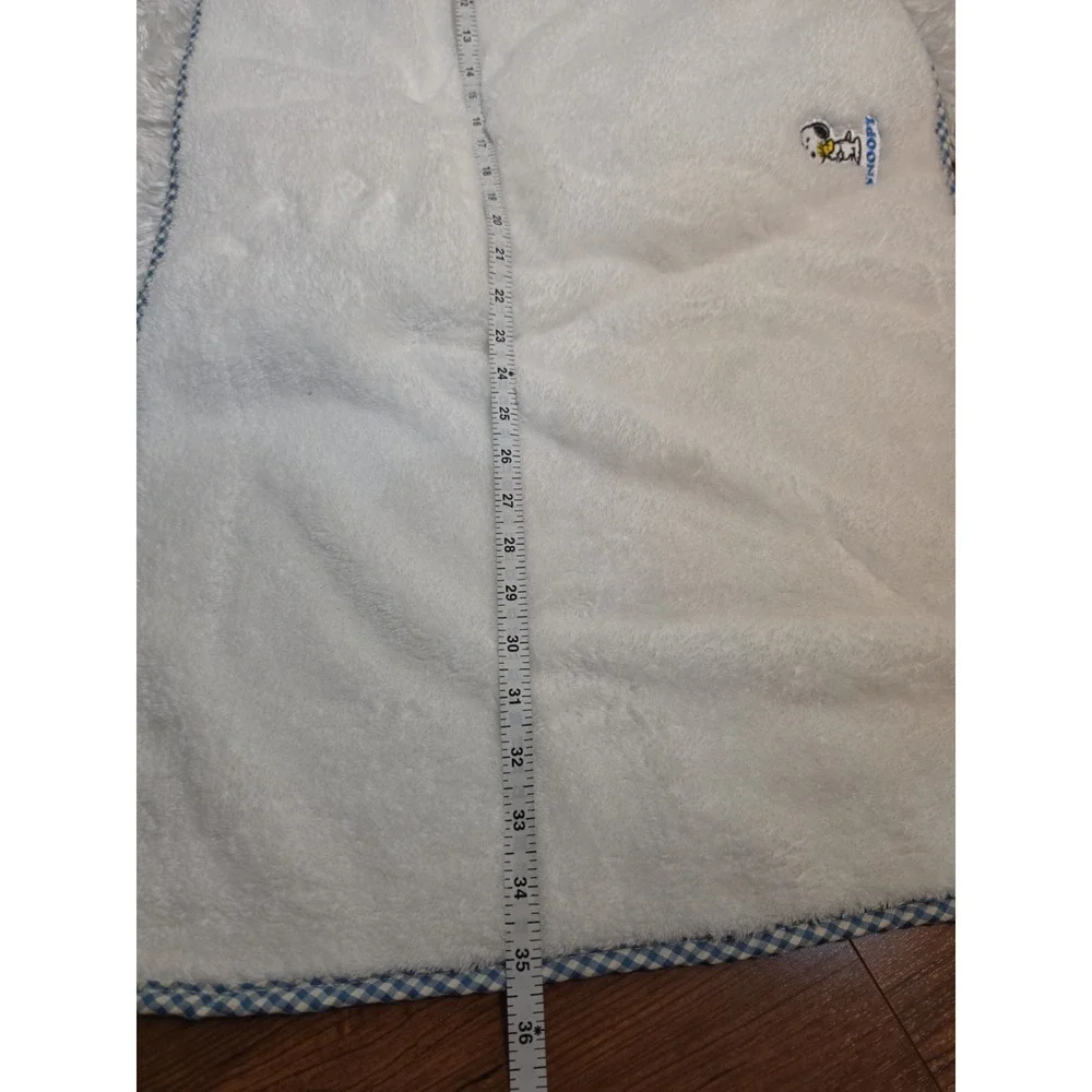 Peanuts Snoopy White Plush Bath Towel Blue Gingham Trim 2022 35x18